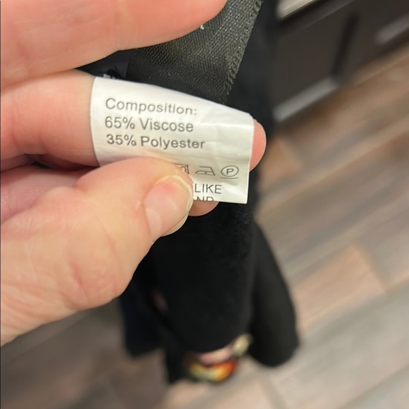 Black‎ Sheath Dress with Dolman Sleeves and Crew Neck - Picture 5 of 5